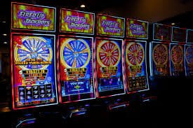 Turnamen slot dan live casino dengan hadiah menarik di iw777